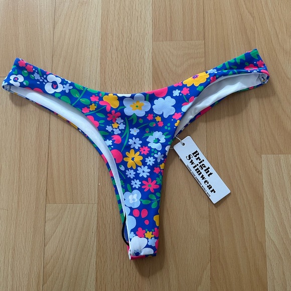 Bright swimwear Bali Bottom size Small - Picture 5 of 7